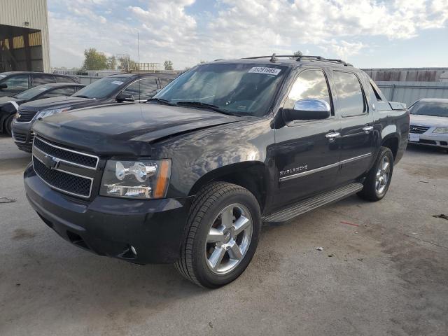  Salvage Chevrolet Avalanche
