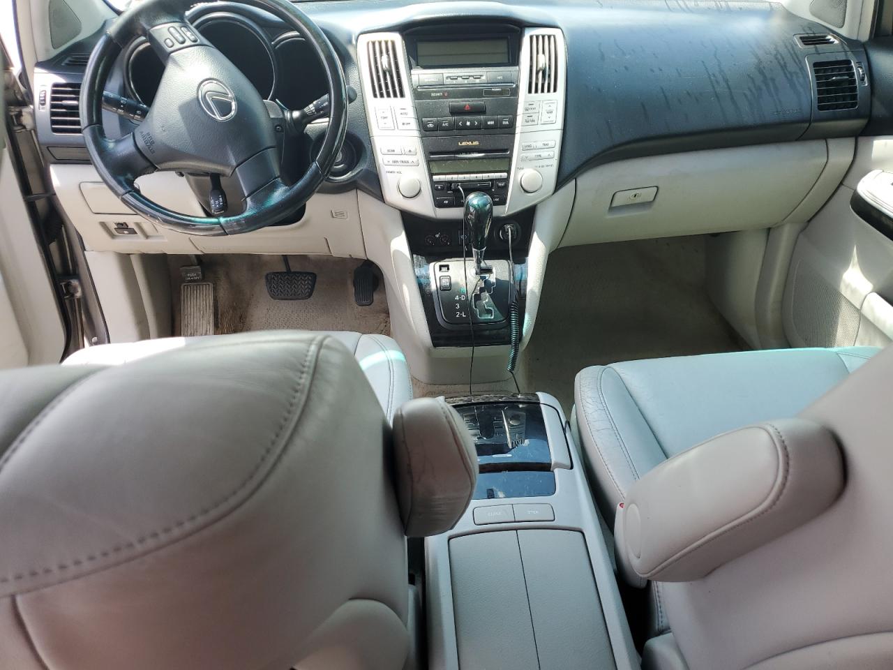 Lexus RX 330 Image 11