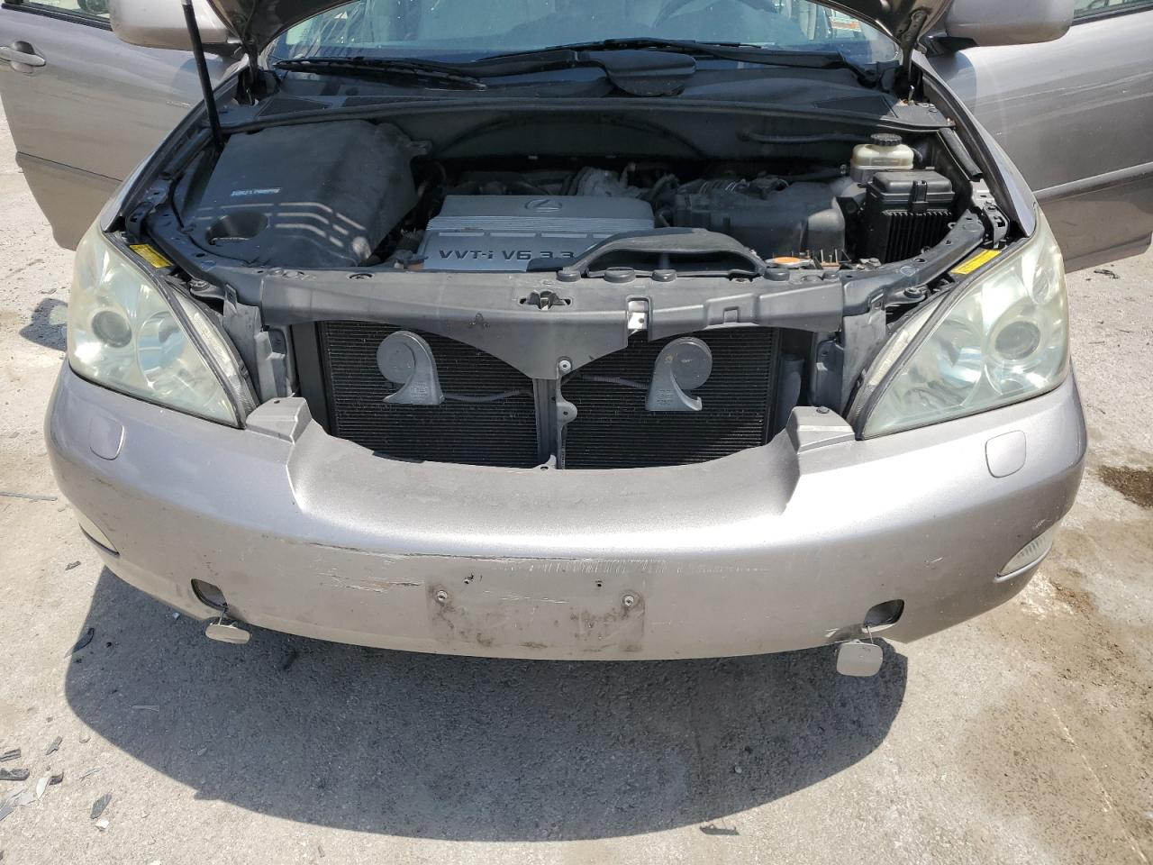 Lexus RX 330 Image 4