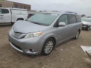  Salvage Toyota Sienna