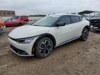  Salvage Kia EV6