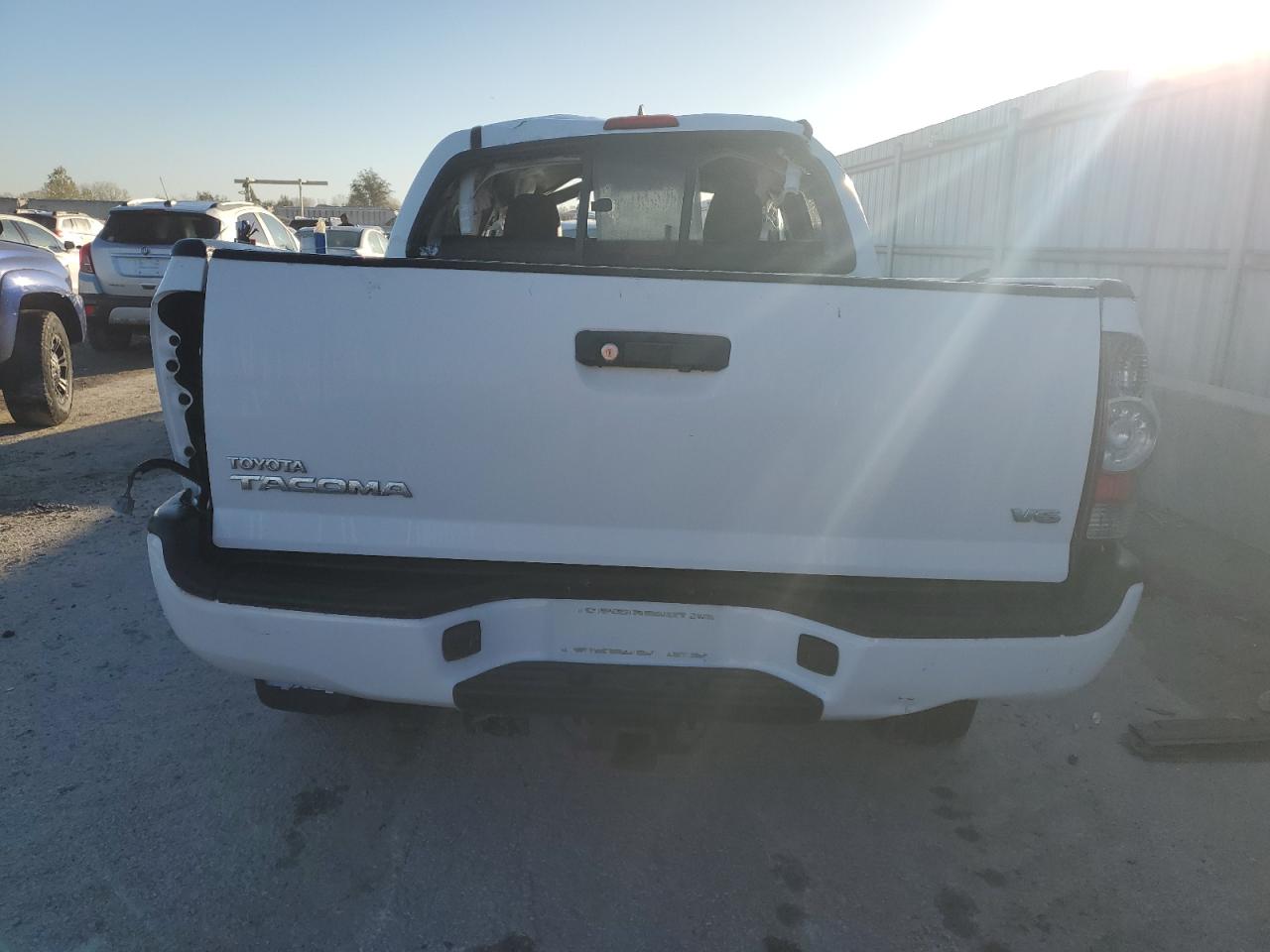 Toyota Tacoma Double Cab Image 3