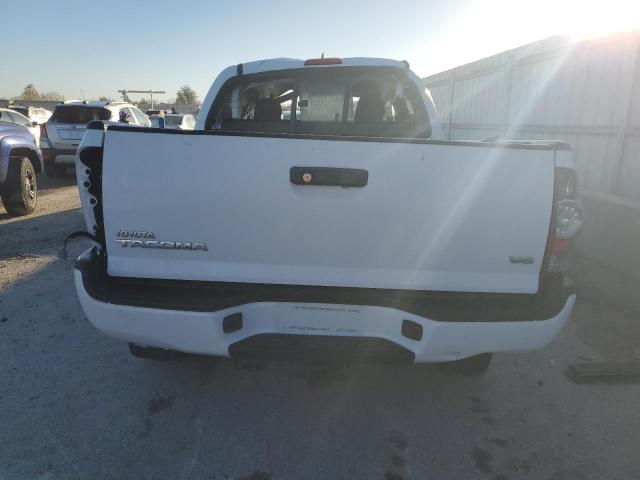 Toyota Tacoma Double Cab Image 3