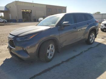  Salvage Toyota Highlander