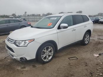  Salvage Mitsubishi Outlander