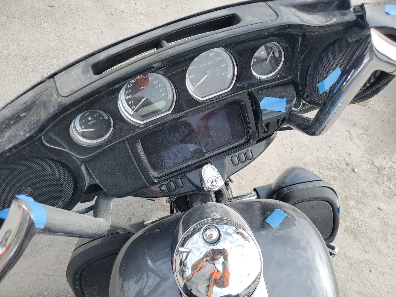 Harley-Davidson Fl Image 4