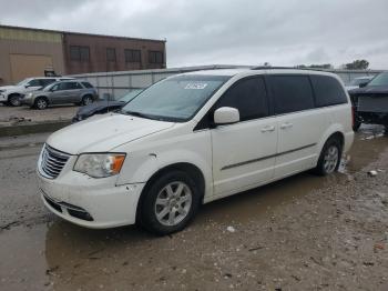  Salvage Chrysler Minivan