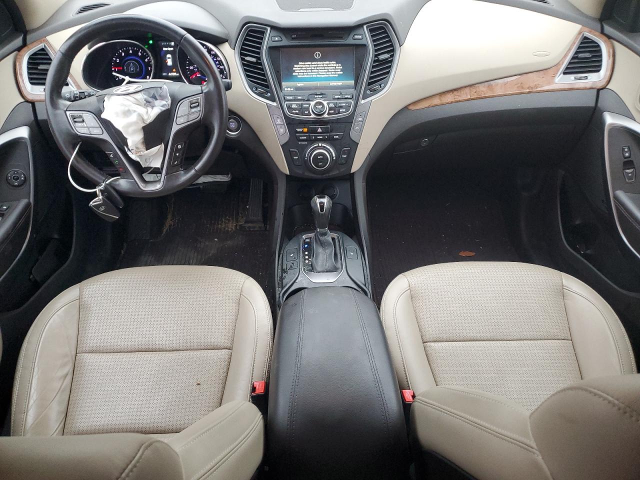 Hyundai SANTA FE Image 9