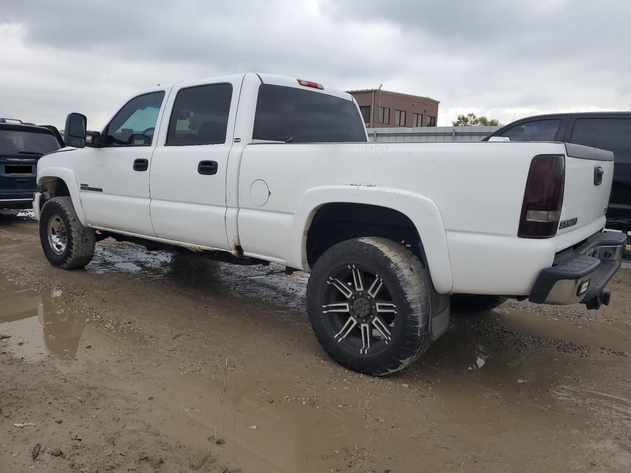 GMC Sierra K2500 Heavy Duty Image 4