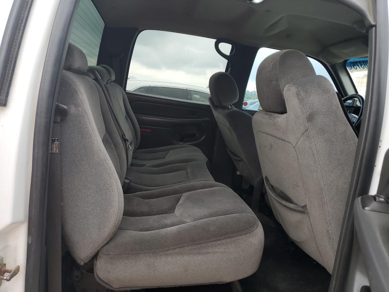 GMC Sierra K2500 Heavy Duty Image 11