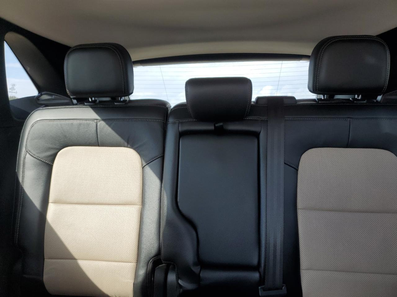 Ford Escape Titanium Image 8