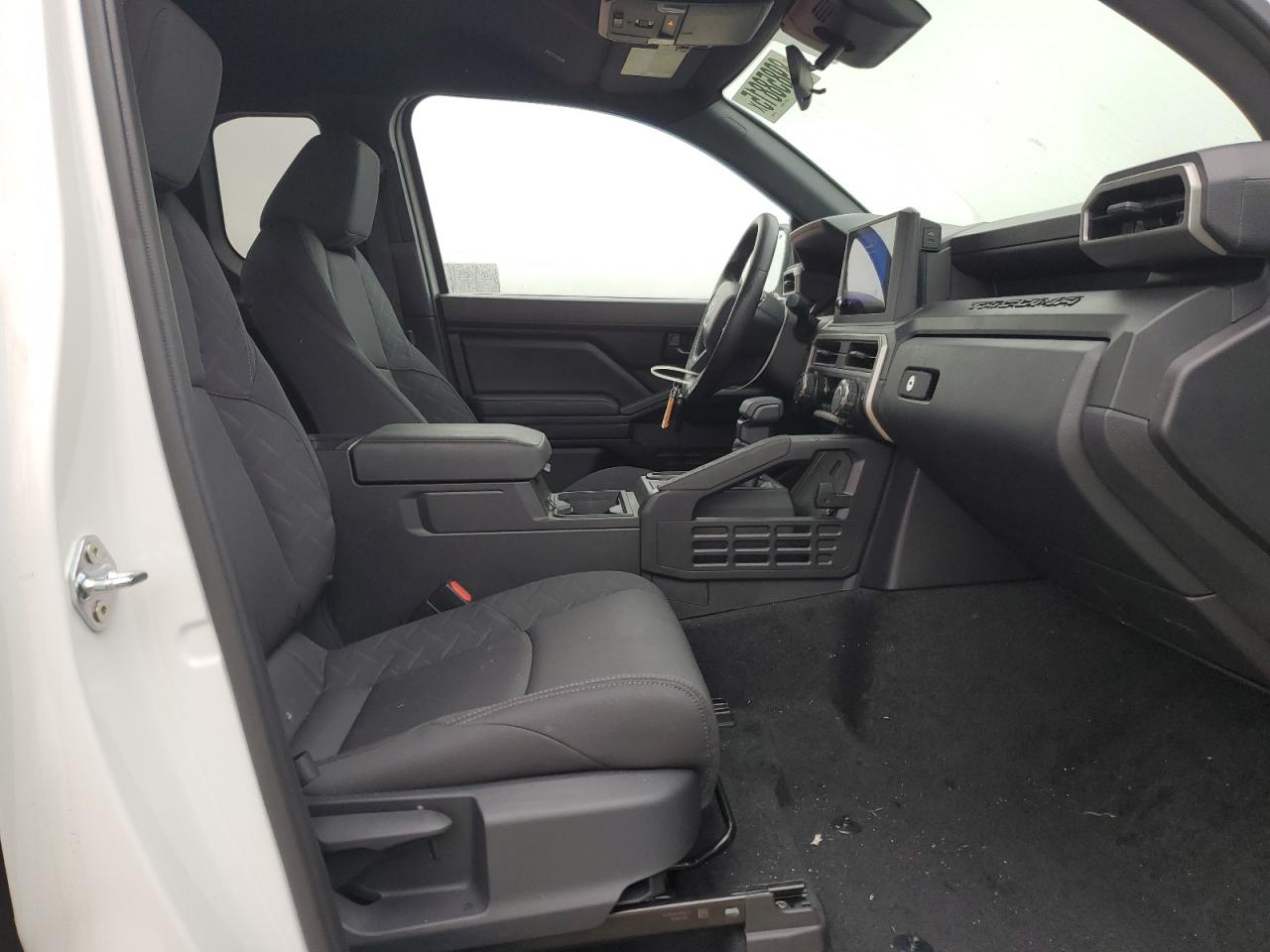 Toyota Tacoma Xtracab Image 8