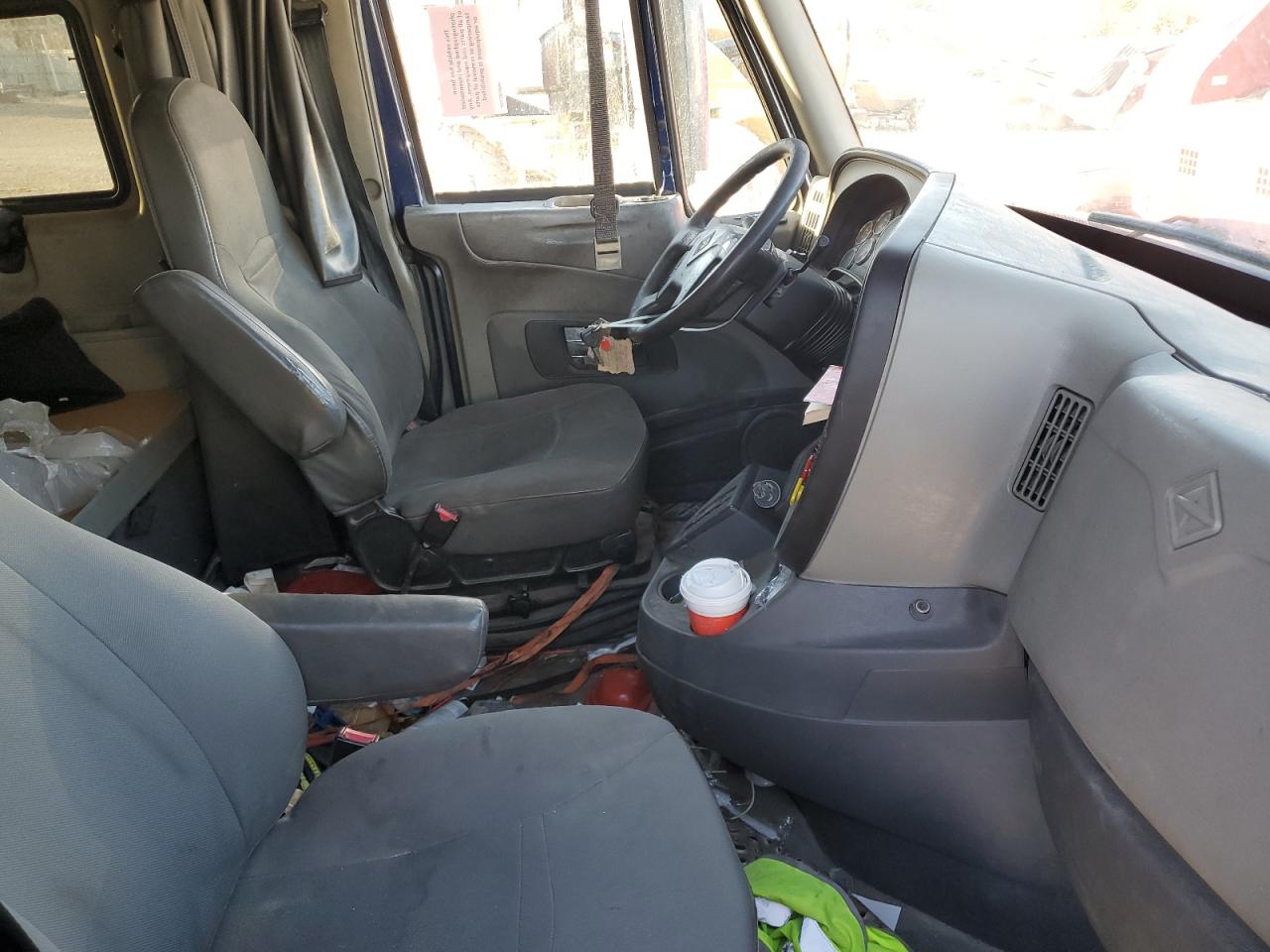 International Prostar Image 7