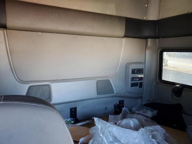 International Prostar Image 10