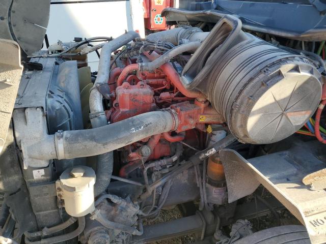 International Prostar Image 3