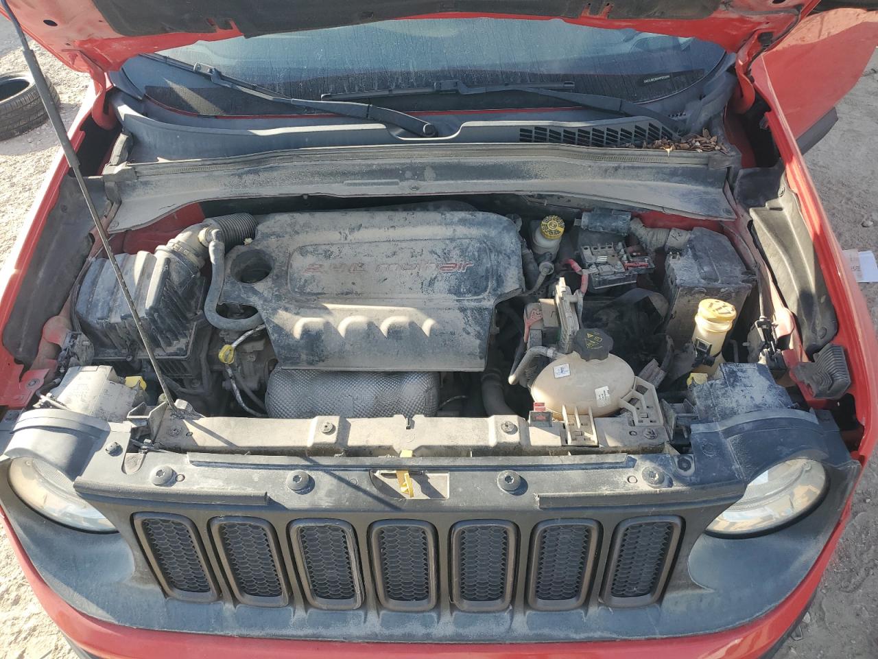 Jeep Renegade Trailhawk Image 4