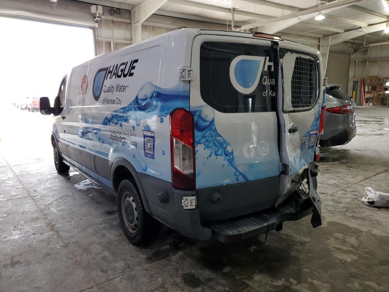 Ford Transit T-150 Image 2