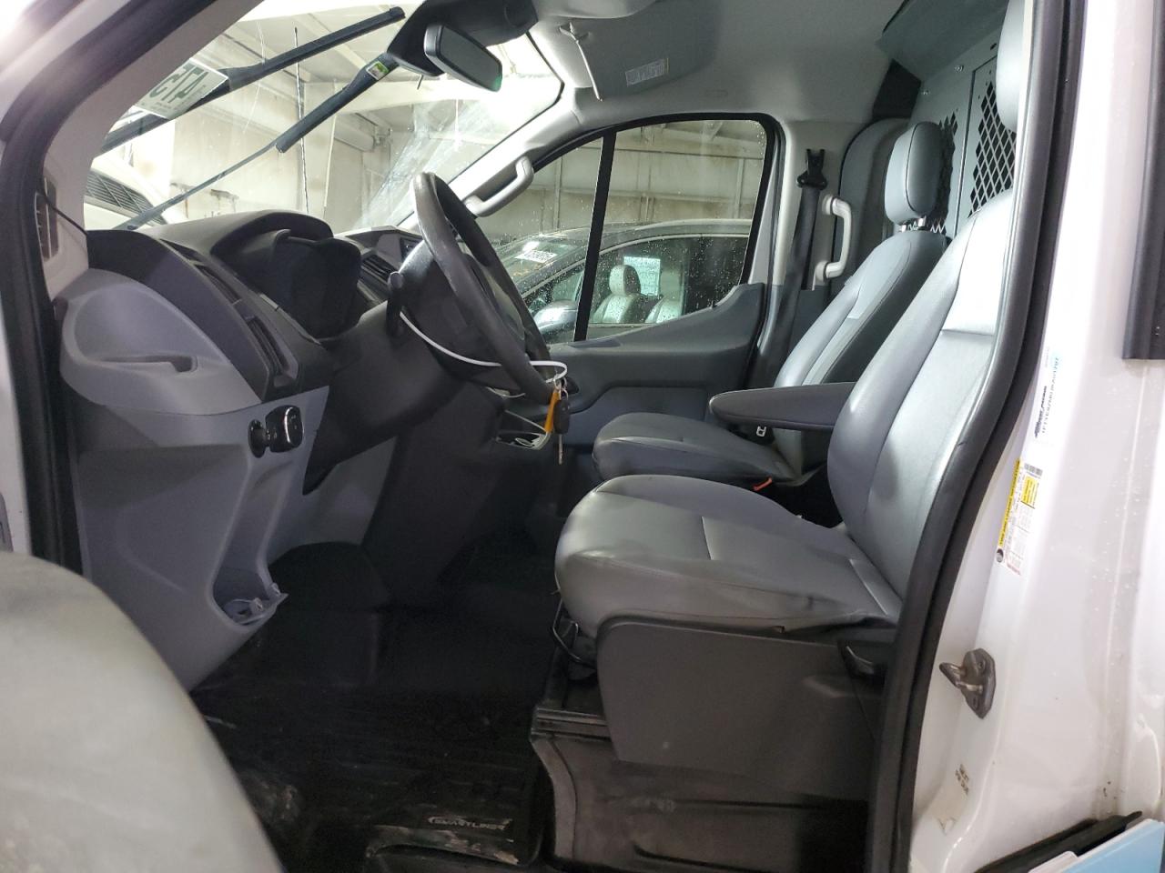 Ford Transit T-150 Image 9