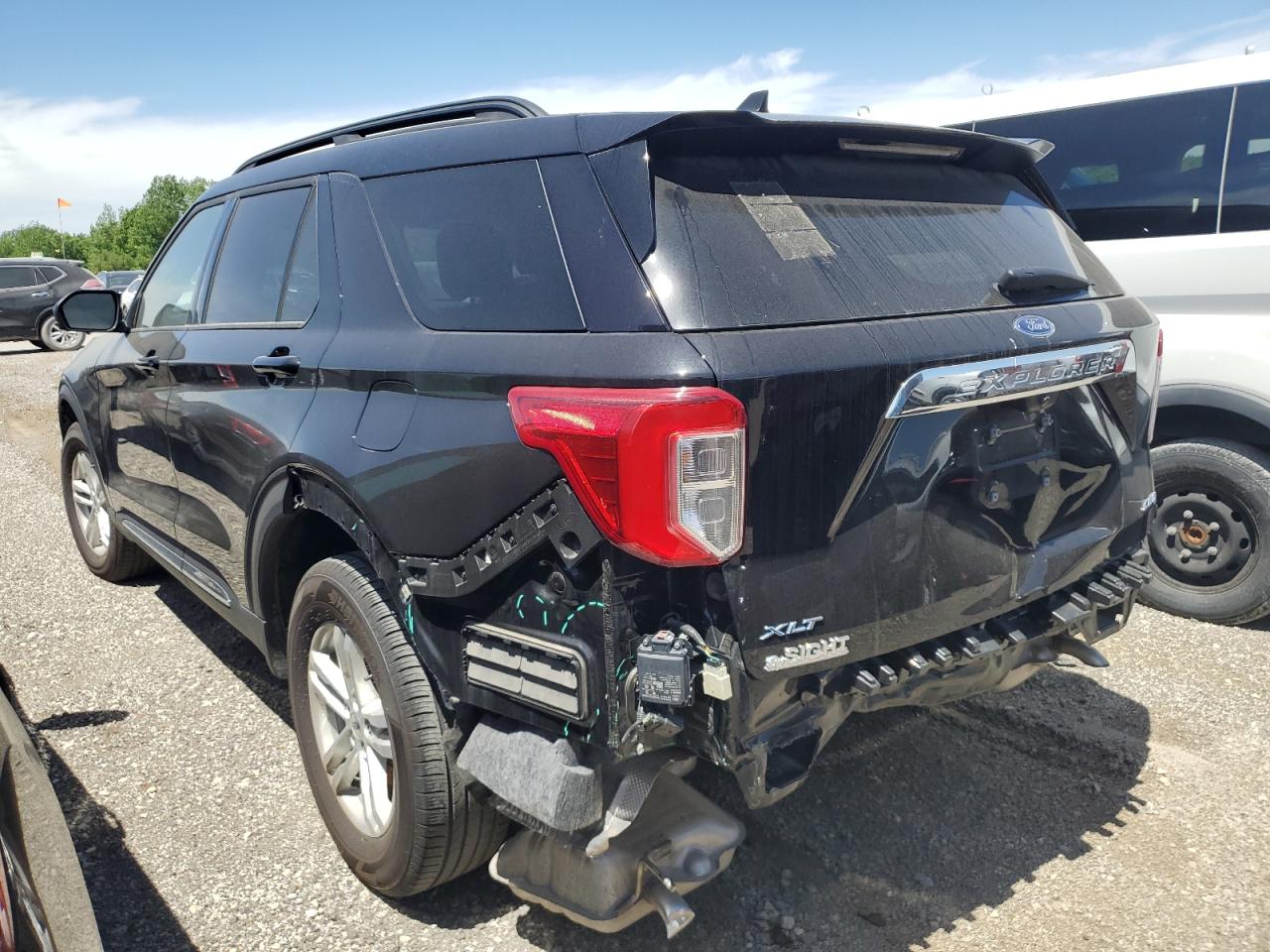 Ford Explorer Xlt Image 2