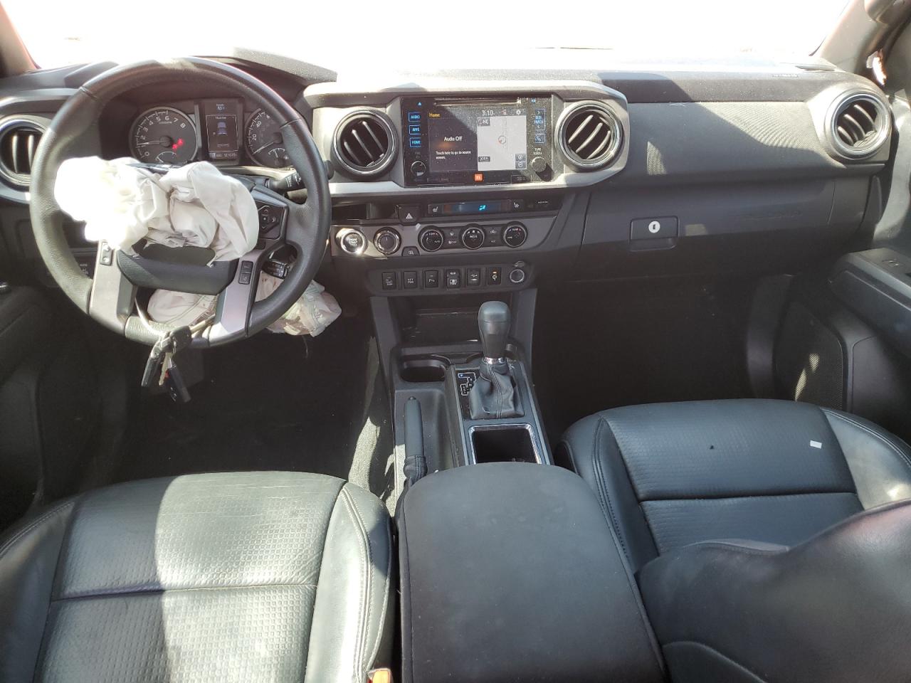 Toyota Tacoma Double Cab Image 9