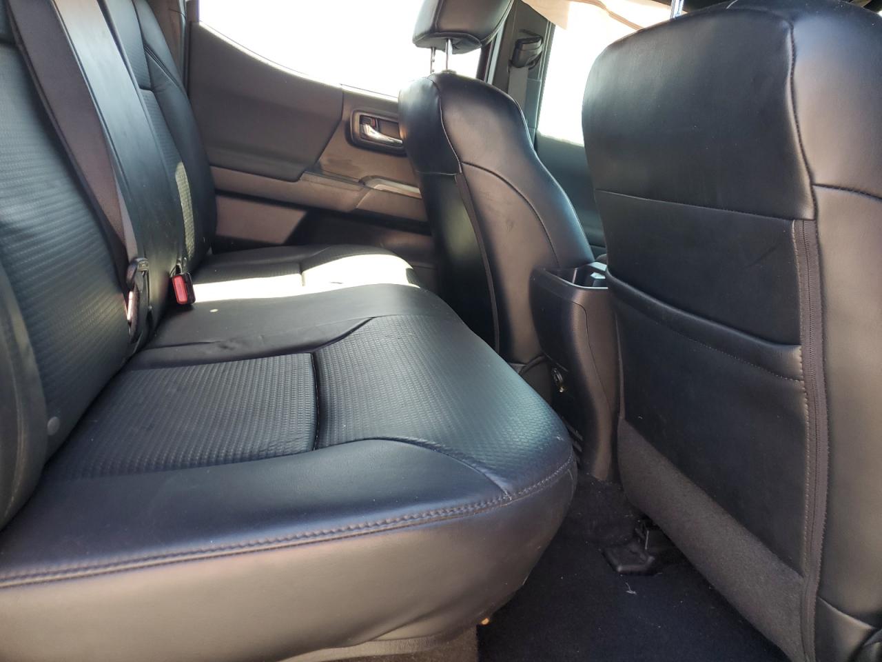 Toyota Tacoma Double Cab Image 5