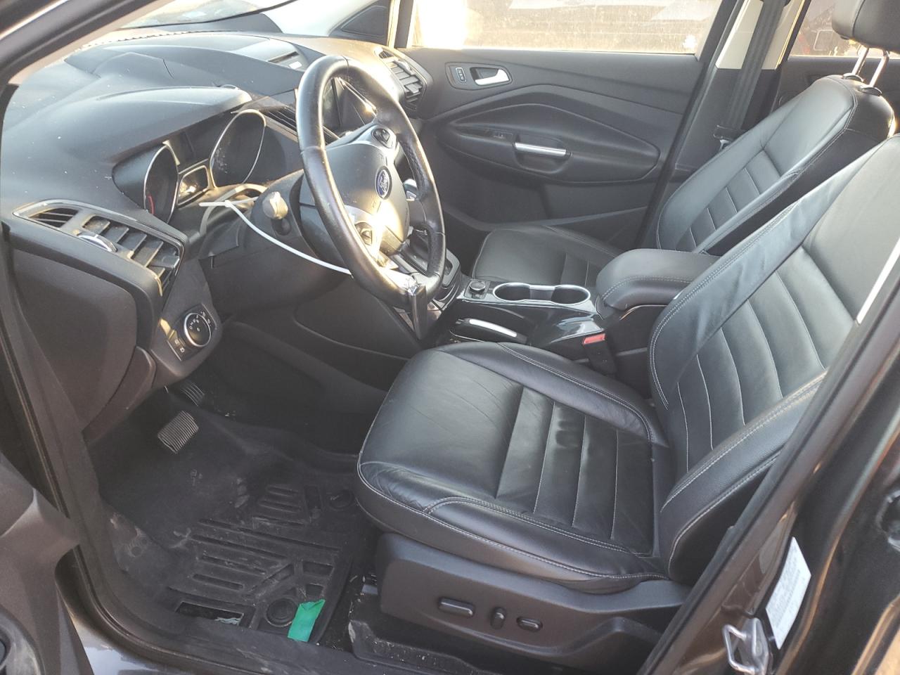 Ford Escape Titanium Image 4