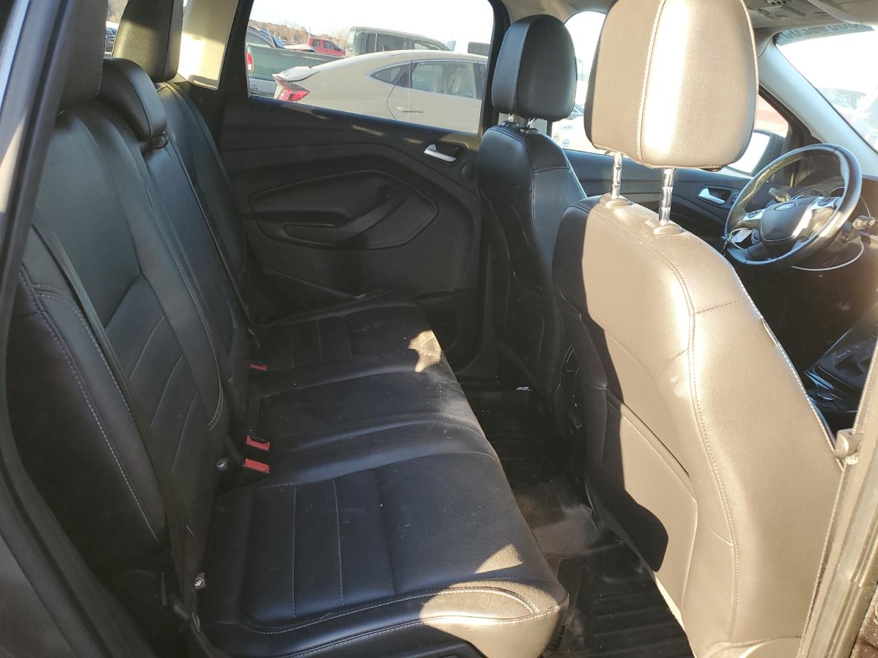 Ford Escape Titanium Image 13