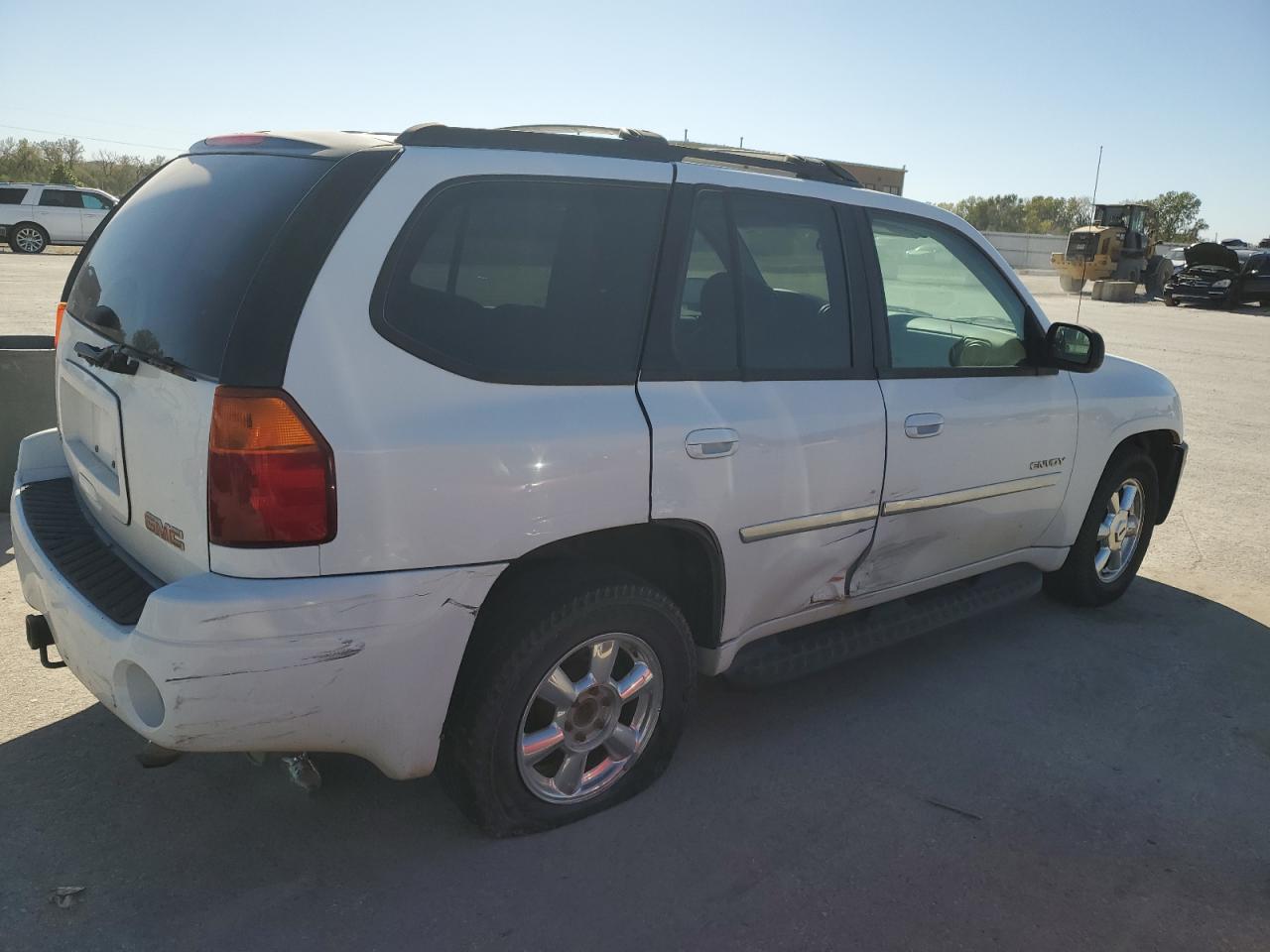 GMC Envoy Image 12