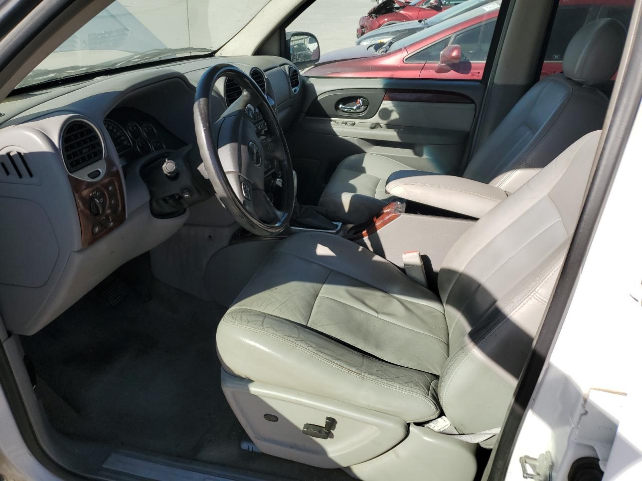 GMC Envoy Image 11
