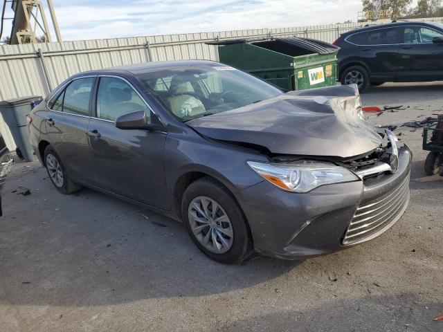 Toyota Camry Le Image 5