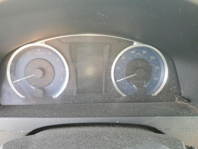 Toyota Camry Le Image 9