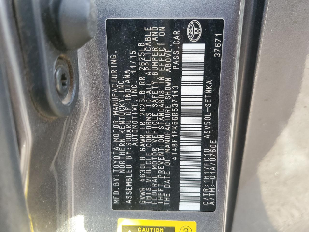 Toyota Camry Le Image 10