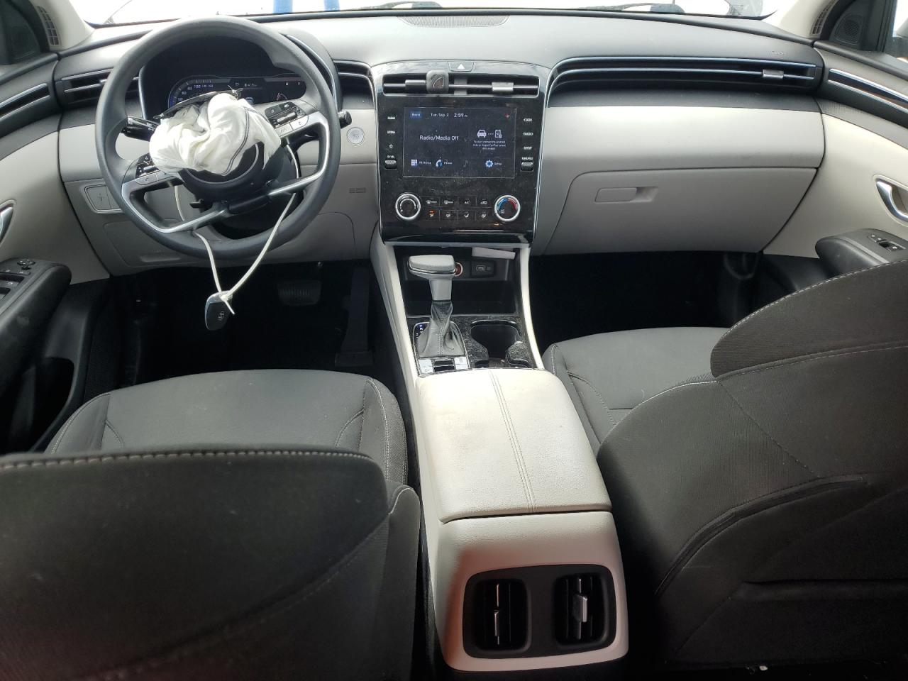 Hyundai TUCSON Sel Image 2