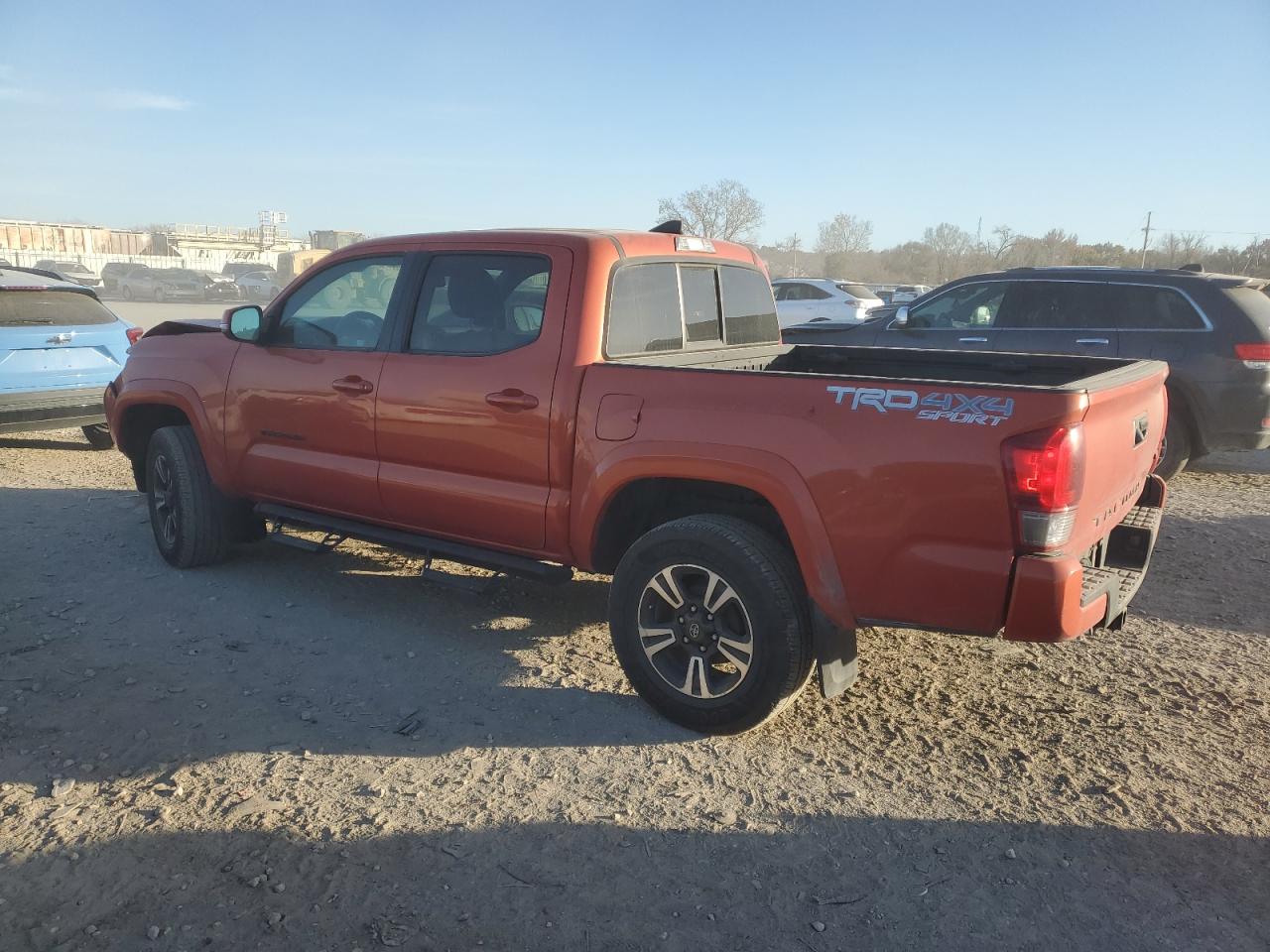 Toyota Tacoma Double Cab Image 12