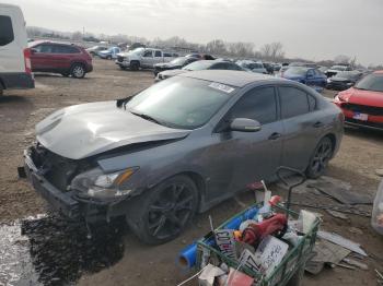  Salvage Nissan Maxima