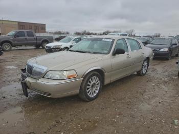  Salvage Lincoln Towncar