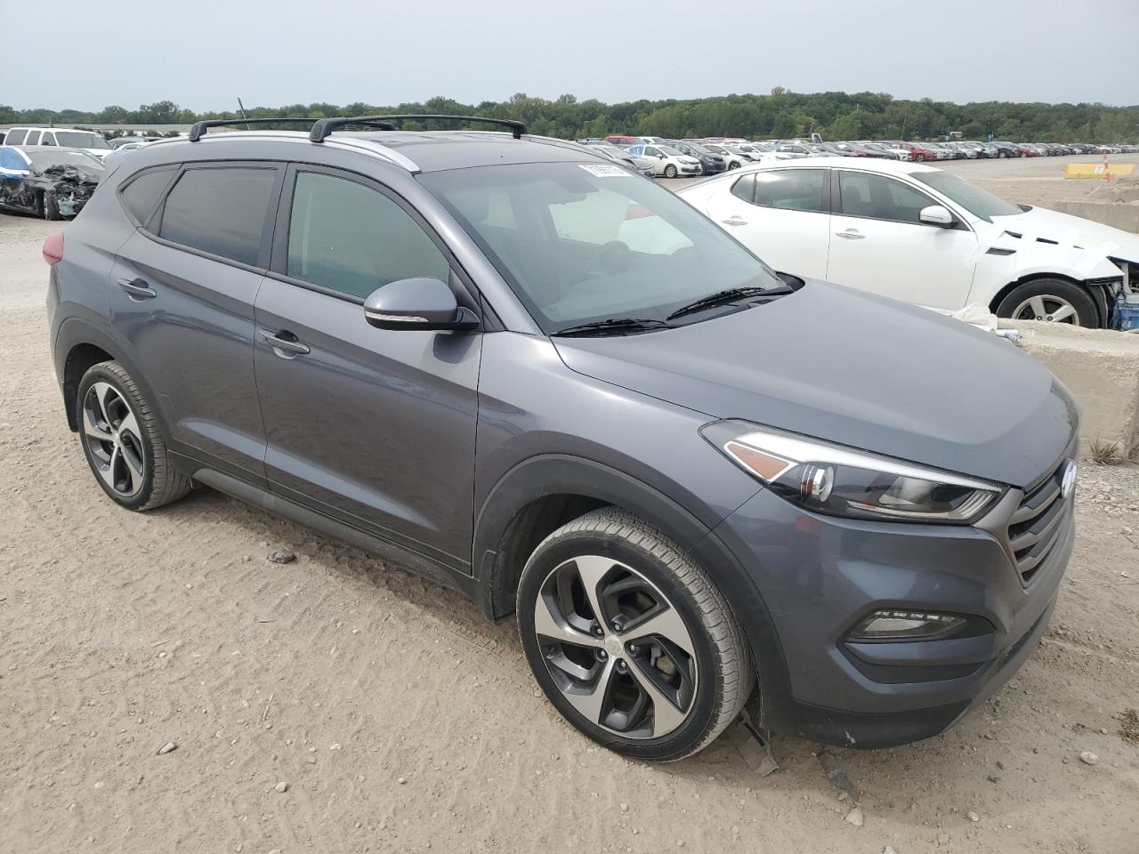 Hyundai TUCSON Limited Image 4