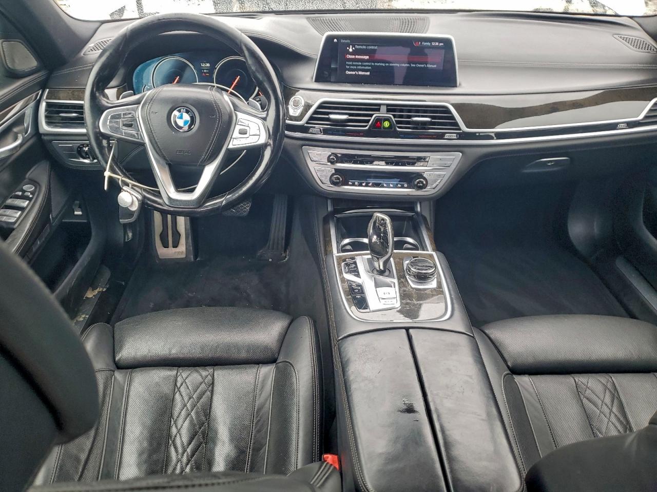 BMW 7 Series Xi Image 3