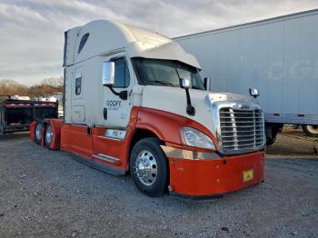  Salvage Freightliner Cascadia 1