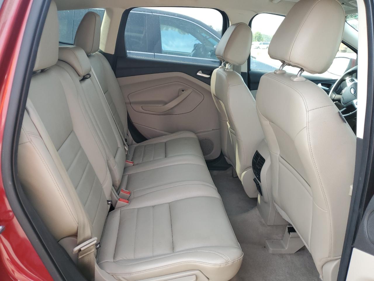 Ford Escape Titanium Image 13