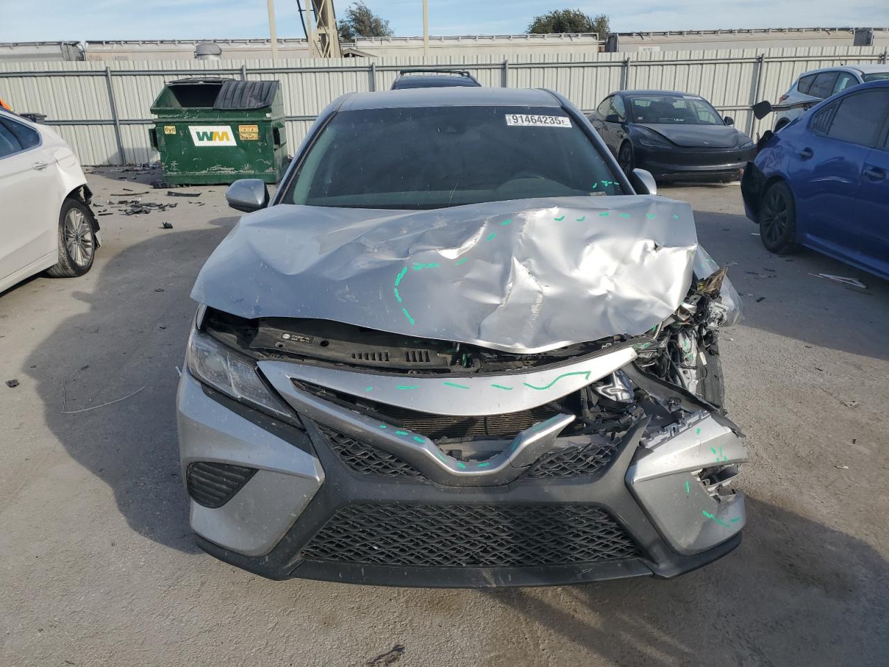 Toyota Camry L Image 8