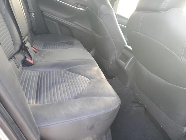 Toyota Camry L Image 2