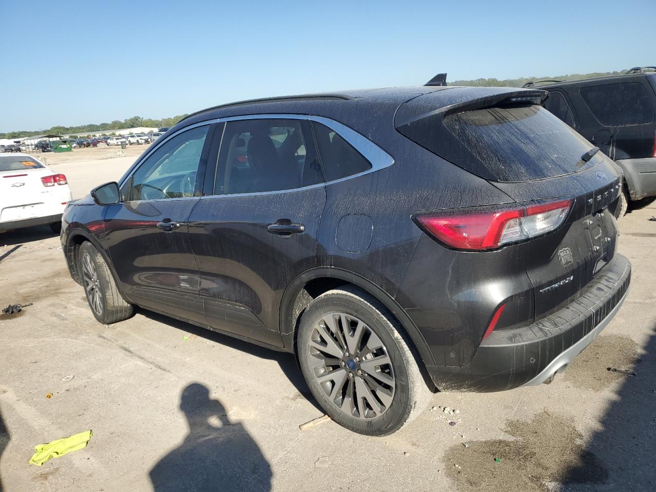 Ford Escape Titanium Image 10