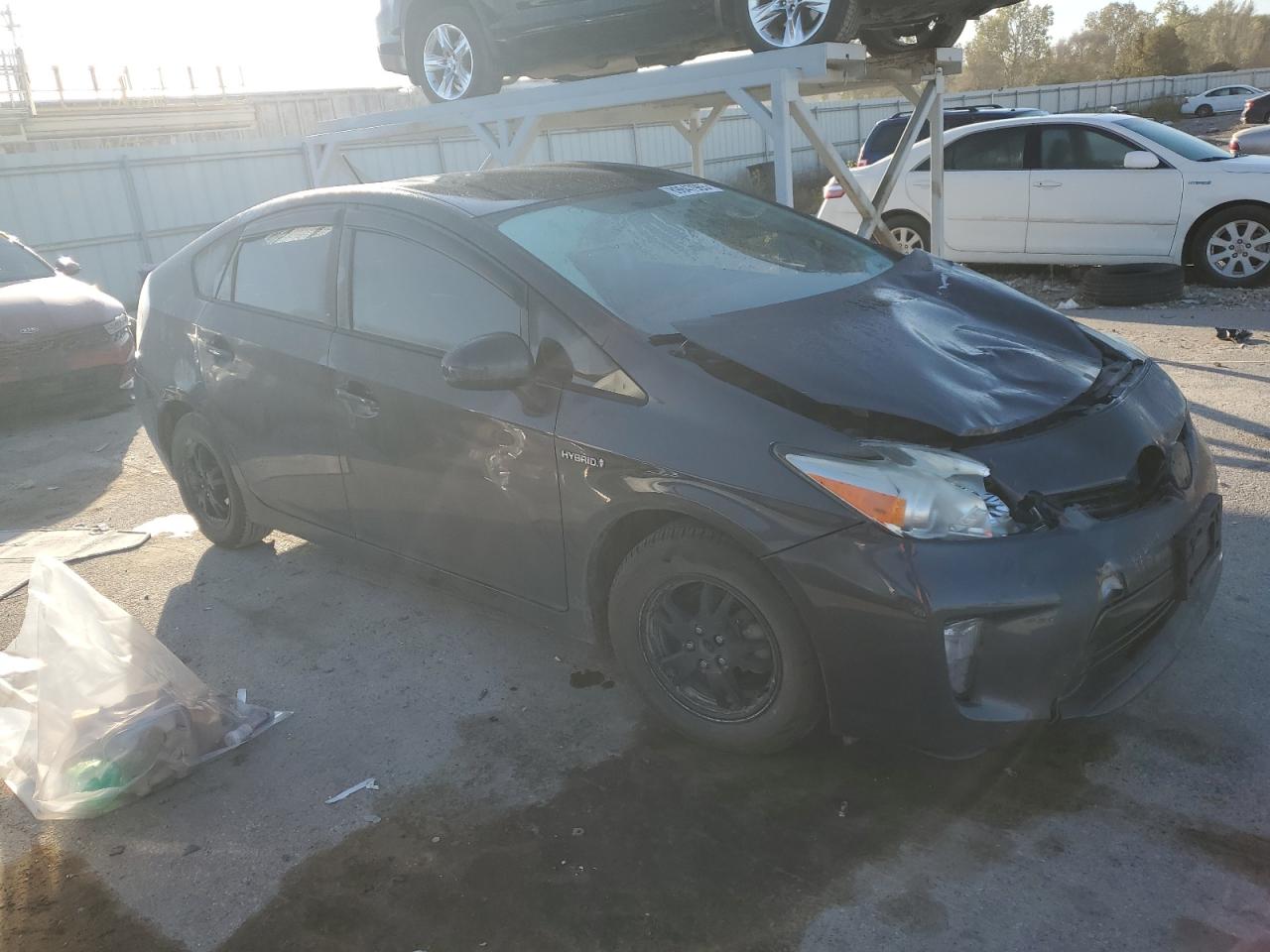 Toyota Prius Image 2