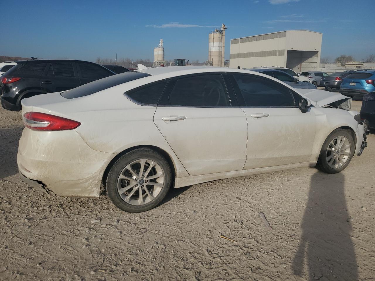Ford Fusion Se Image 4