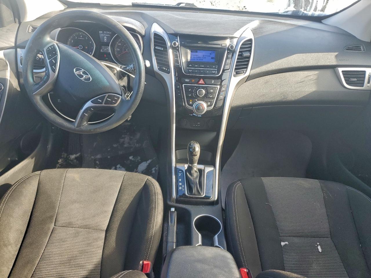 Hyundai ELANTRA Image 11