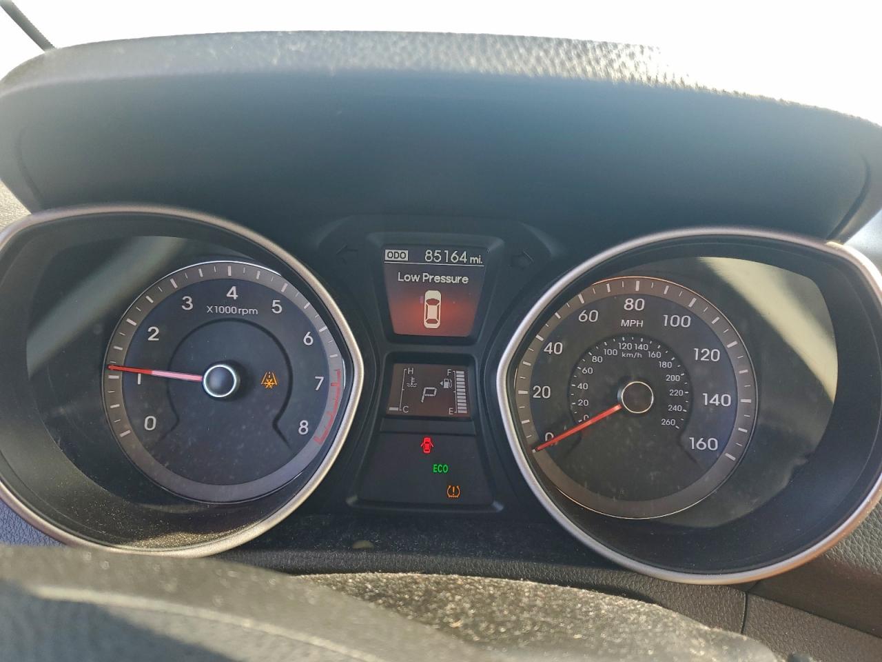 Hyundai ELANTRA Image 8