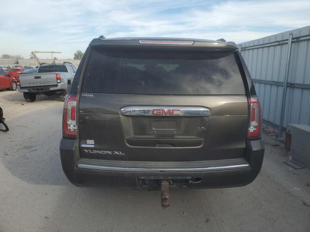 GMC Yukon Denali Image 2