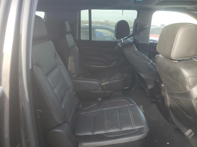 GMC Yukon Denali Image 12