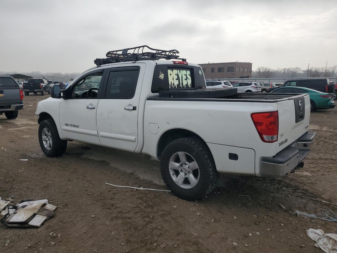 Nissan Titan Xe Image 3